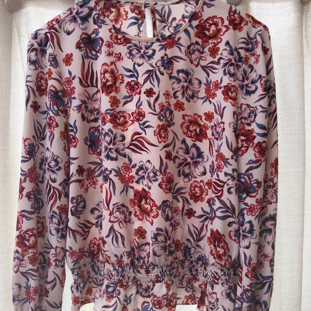 🦚Floral Blouse Light Size M